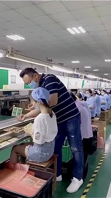 別再說(shuō)電子廠沒(méi)有出息，十年后二舅竟成廠里股東，年入一套房 新一代家用電器的研發(fā)之路